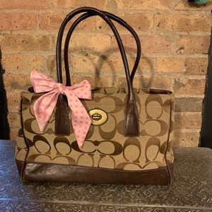 Coach tote every day purse